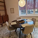 Charming Near The And Stadium Apartment *