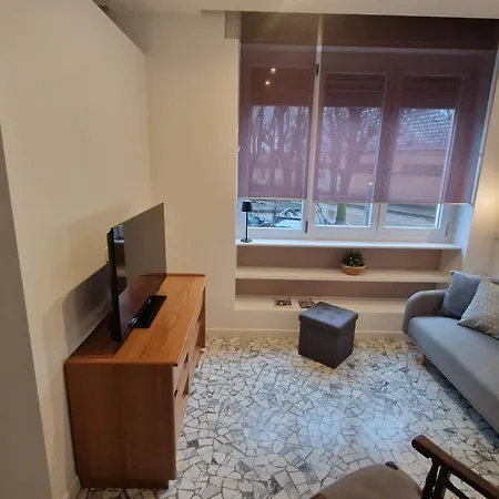 Charming Near The And Stadium 公寓 *